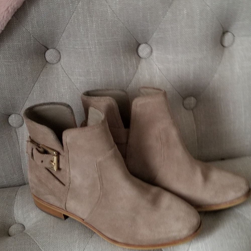 Michael Kores booties